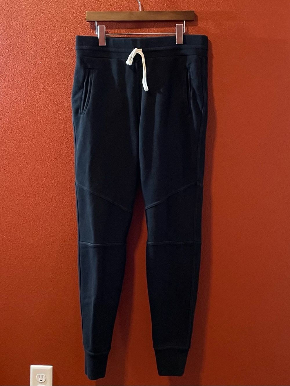 John Elliot Men’s Escobar Black Drawstring Comfort Soft Jogger Sweatpants